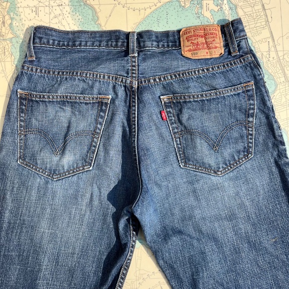 Vintage Levi's 559 Relaxed Straight Jeans 32 x 30 - Picture 2 of 6